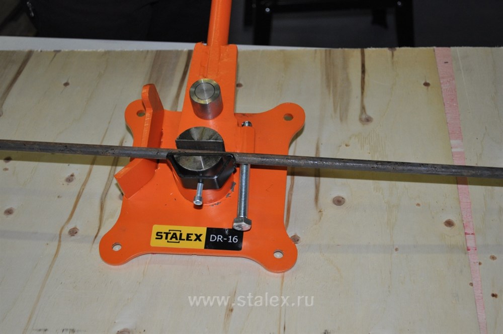 Фото 20 - Станок для гибки арматуры STALEX DR16.