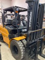 Фото 6 - Вилочный погрузчик Hyundai 50DA-9F.